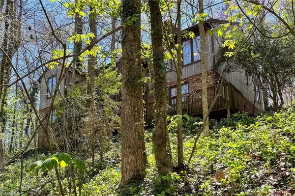 209 River RD,  Advance,  NC 27006