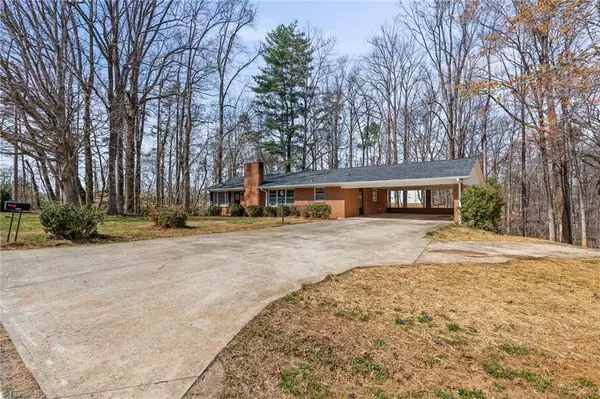 Rural Hall, NC 27045,1051 Payne RD