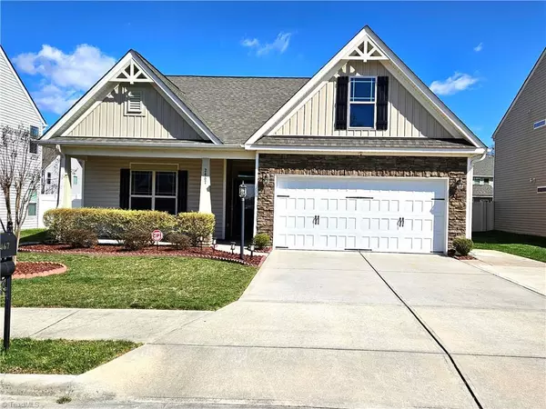 High Point, NC 27265,2467 Bearded Iris LN