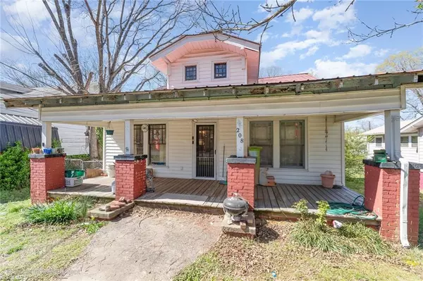 Thomasville, NC 27360,208 Warner ST