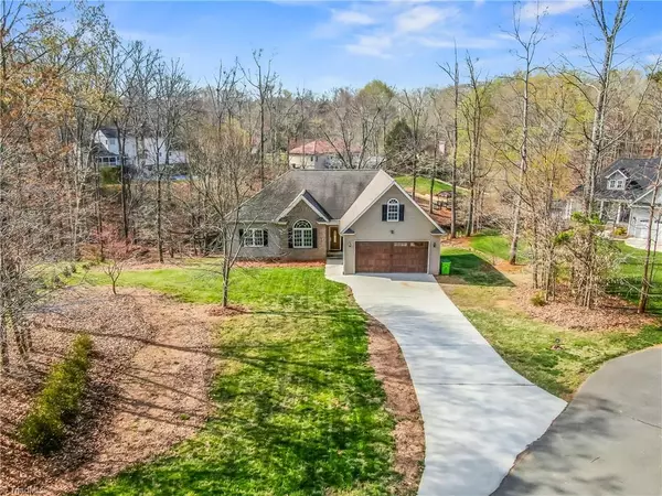 359 Marigold LN, Lexington, NC 27292
