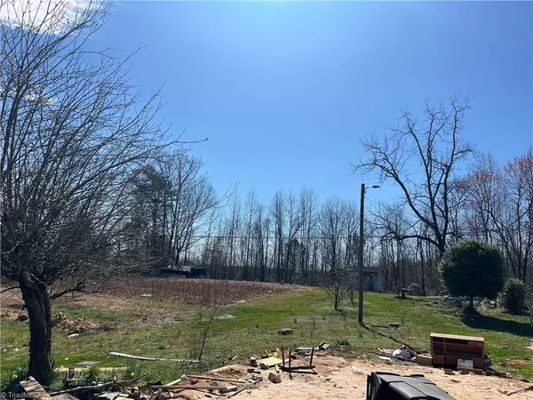 Hays, NC 28635,1049 Shumate Mountain RD