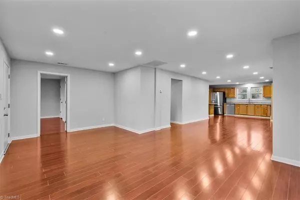 Thomasville, NC 27360,105 Moore ST