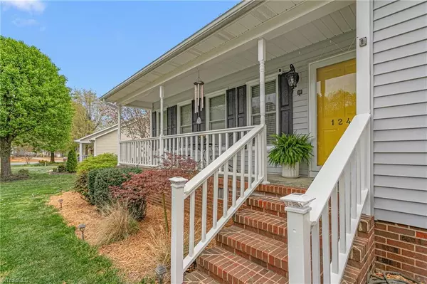 Mebane, NC 27302,124 Holly Ridge LN