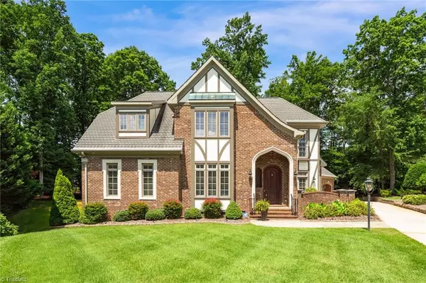 5 Postbridge CT, Greensboro, NC 27407