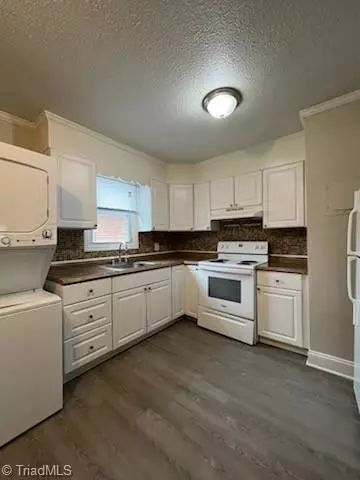 Graham, NC 27253,115 Ivey RD #113-F