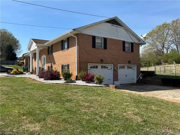 Walkertown, NC 27051,5095 Klondike RD