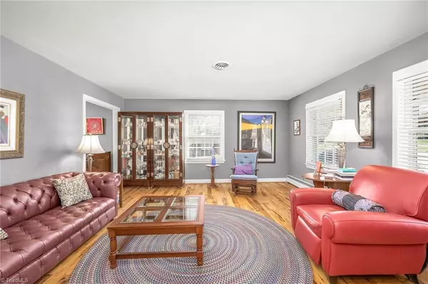 Winston-salem, NC 27103,1543 Ireton LN