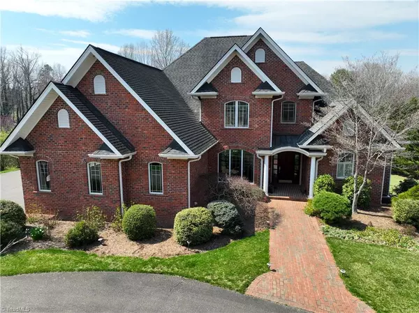 537 Montclaire DR, Mount Airy, NC 27030