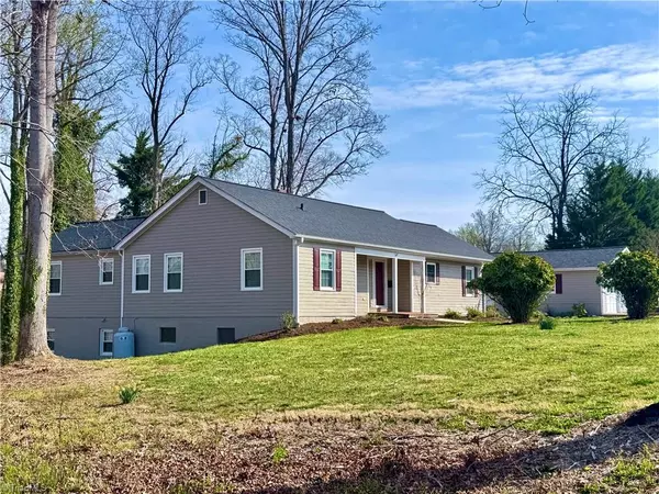 Elkin, NC 28621,122 Arnold AVE