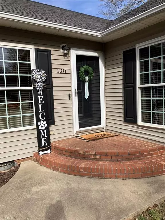 King, NC 27021,120 King Arthur DR