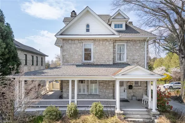 Mount Airy, NC 27020,607 N Main ST