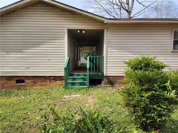 Pilot Mountain, NC 27041,1055 Zack DR