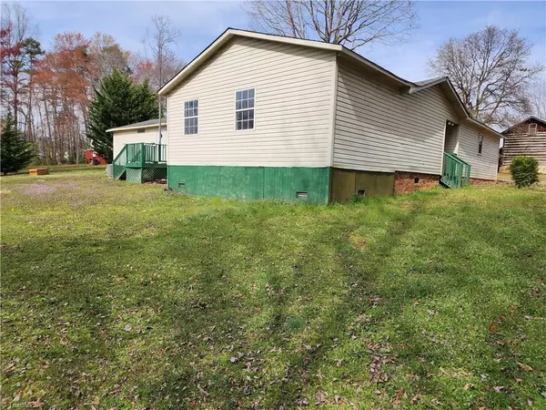 Pilot Mountain, NC 27041,1055 Zack DR