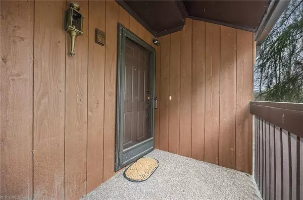 Winston-salem, NC 27104,158 Cedar Lake TRL