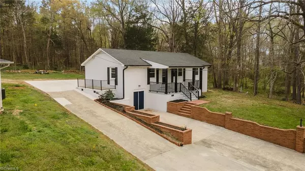 Burlington, NC 27215,4509 Alamance Baptist Church LOOP