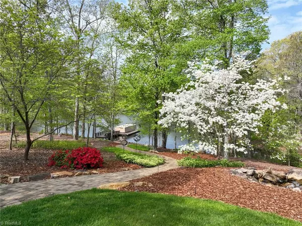 New London, NC 28127,345 Porters Glen LN