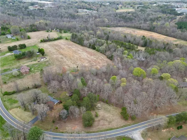 Madison, NC 27025,44 +/- AC Island DR