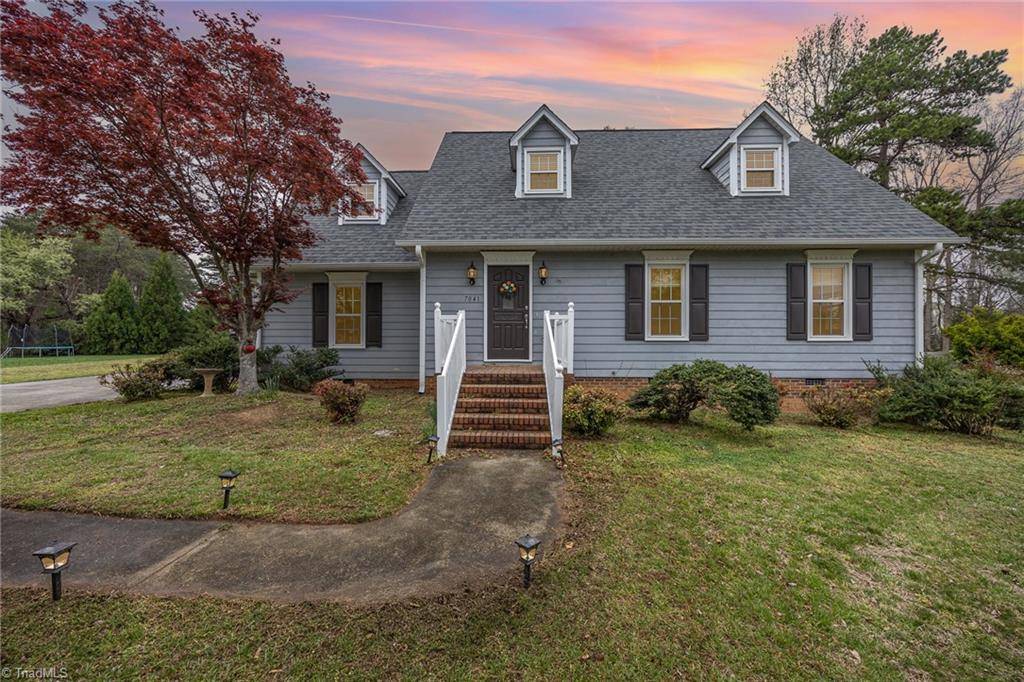 7041 Orchard Path DR, Clemmons, NC 27012