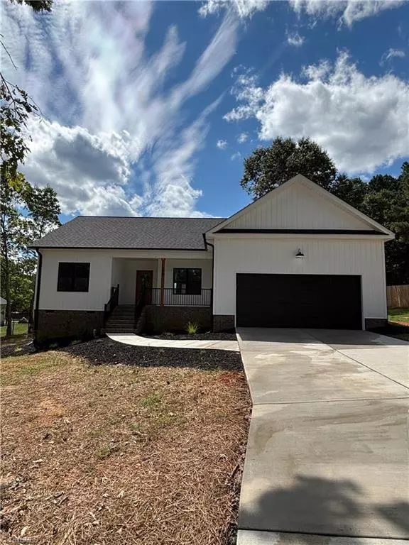 109 White Pine DR, Stoneville, NC 27048