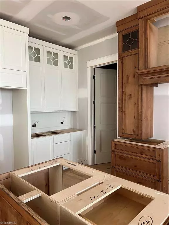 Winston-salem, NC 27106,3814 Pinewood Lake DR