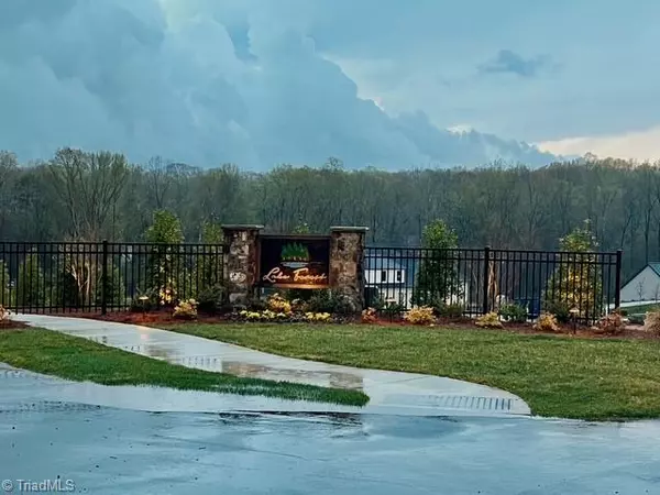 Winston-salem, NC 27106,3814 Pinewood Lake DR