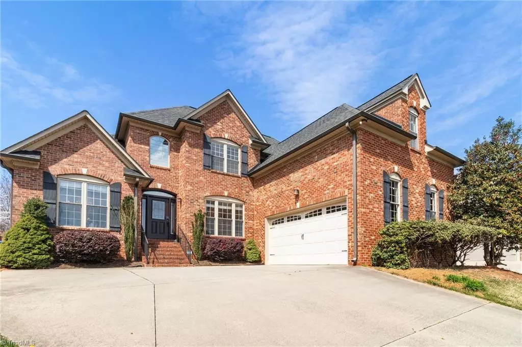 Kernersville, NC 27284,6003 Red Oak CT