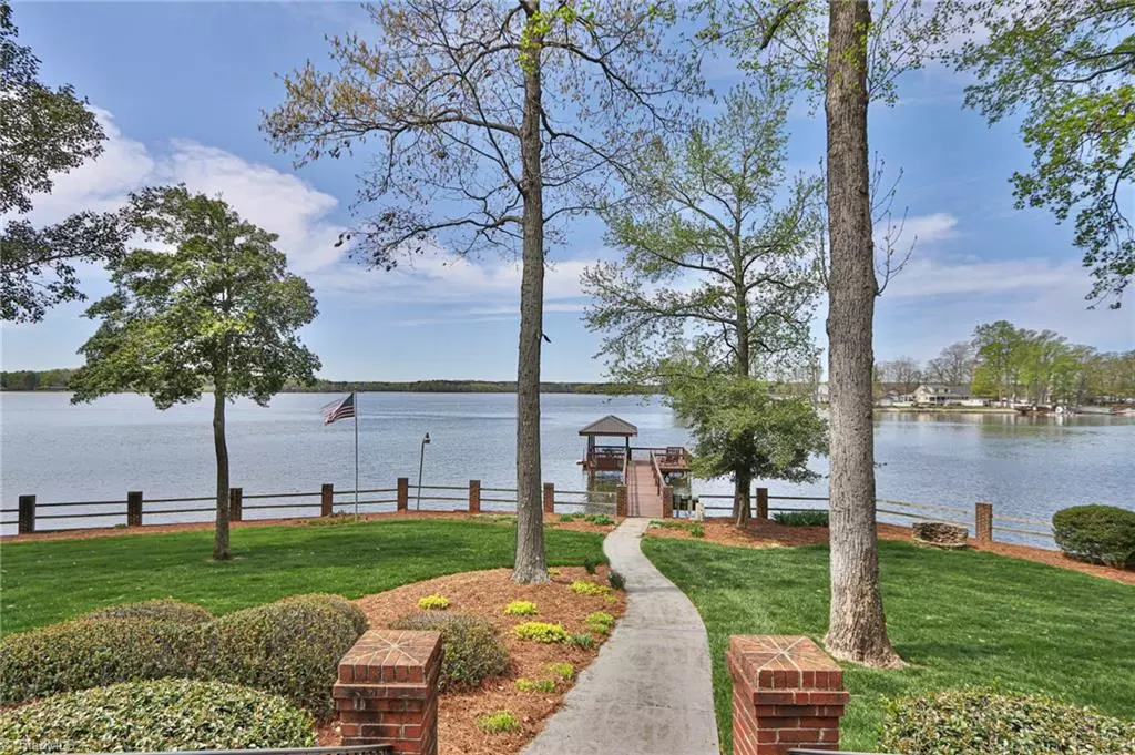 Lexington, NC 27292,1062 Riverwood DR