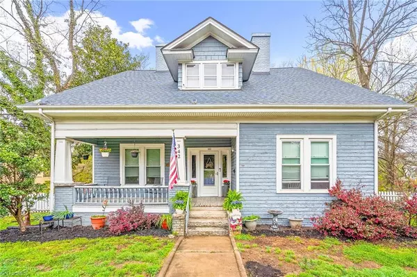 342 W Pine ST, Mount Airy, NC 27030