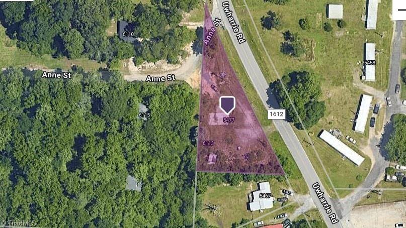 5477 Uwharrie RD, Archdale, NC 27263
