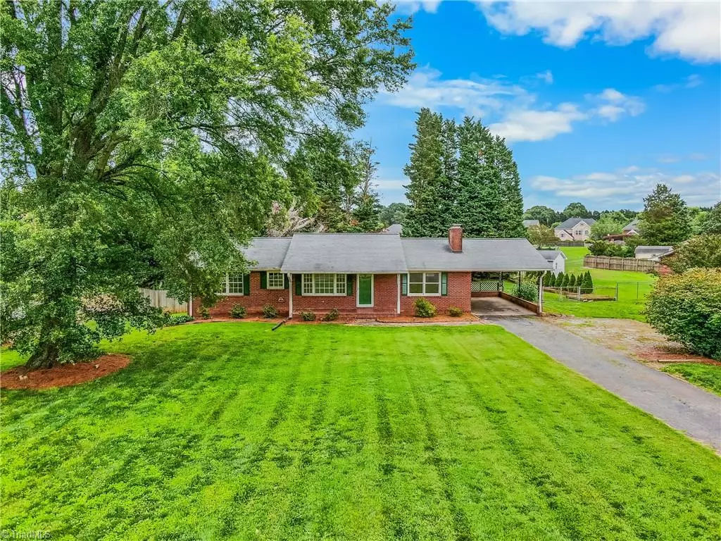 Kernersville, NC 27284,915 Mayford DR