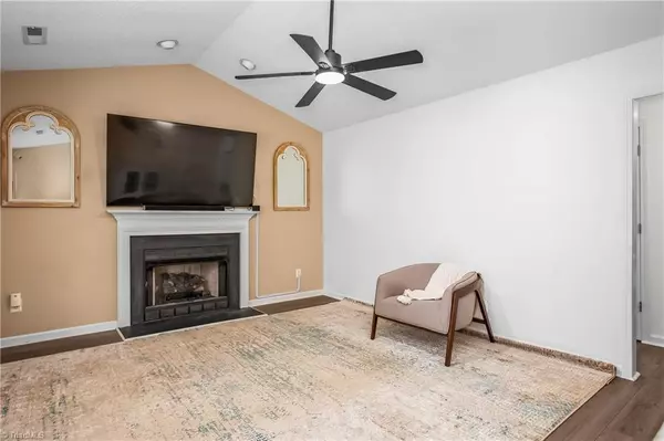 Winston-salem, NC 27127,2112 Hogan Point DR