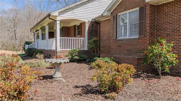 Burlington, NC 27217,1635 Sandy Cross RD