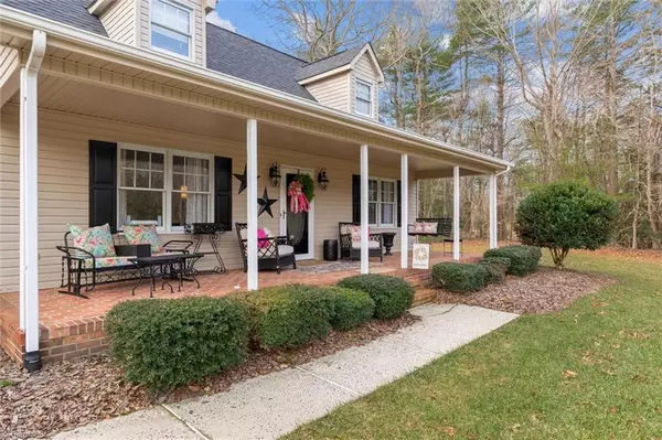 Mount Airy, NC 27030,393 Tanglewood DR