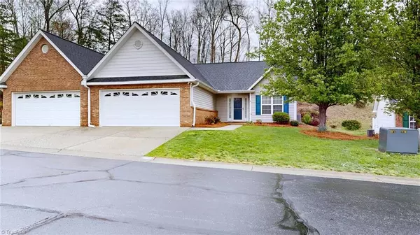 High Point, NC 27265,995 Glyn Water LN