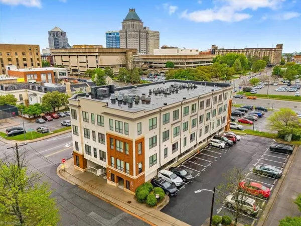 Greensboro, NC 27401,411 W Washington ST #309