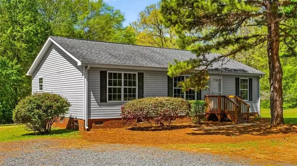 Seagrove, NC 27341,7714 Riverside RD