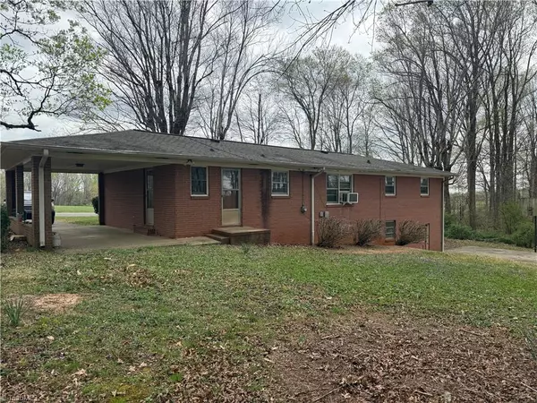 Mocksville, NC 27028,1679 Sheffield RD