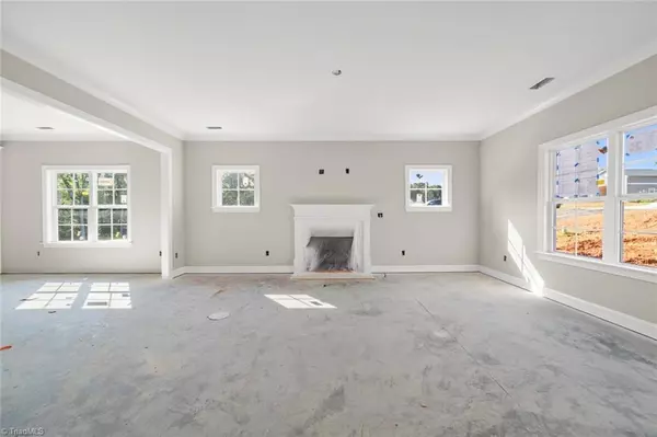 Winston-salem, NC 27107,667 Cedar DR