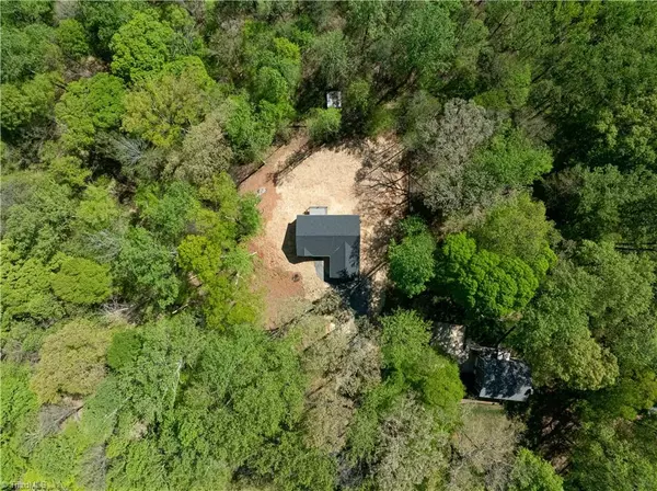 Mocksville, NC 27028,313 Dogwood LN