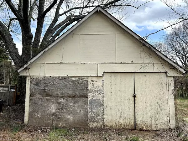 Winston-salem, NC 27107,490 Wayside DR