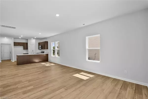 Winston-salem, NC 27106,2516 Raspberry Hill DR