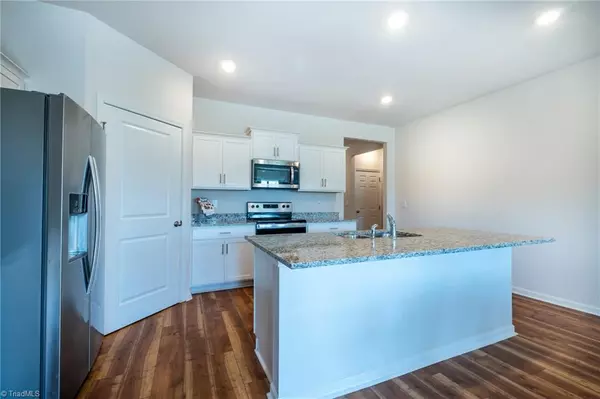 Mocksville, NC 27028,121 Argyle CT