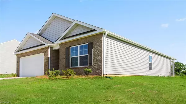 King, NC 27021,142 Preston Oaks DR