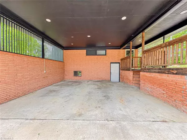 Thomasville, NC 27360,621 Nance DR