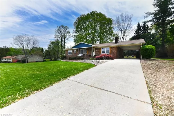 Kernersville, NC 27284,1051 Foxfire RD
