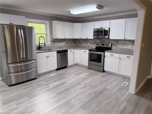 Eden, NC 27288,169 Pine View RD