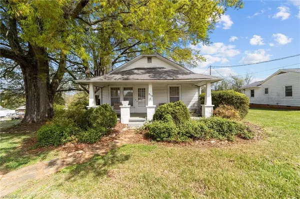 King, NC 27021,313 King ST