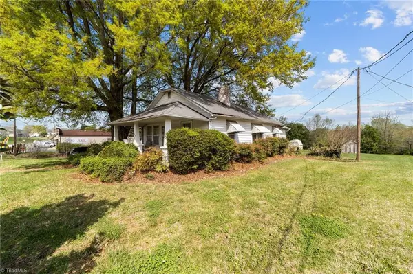 King, NC 27021,313 King ST