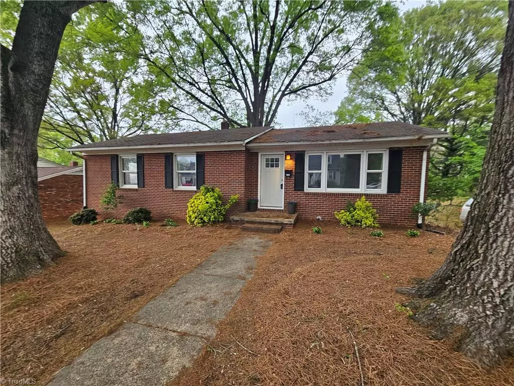 Winston-salem, NC 27103,1107 Oak Grove RD